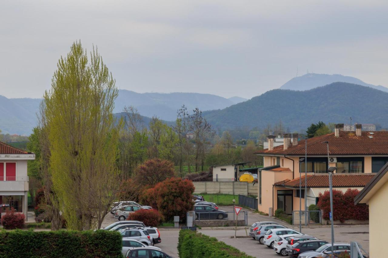 Giotto Guesthouse Due Carrare Zewnętrze zdjęcie